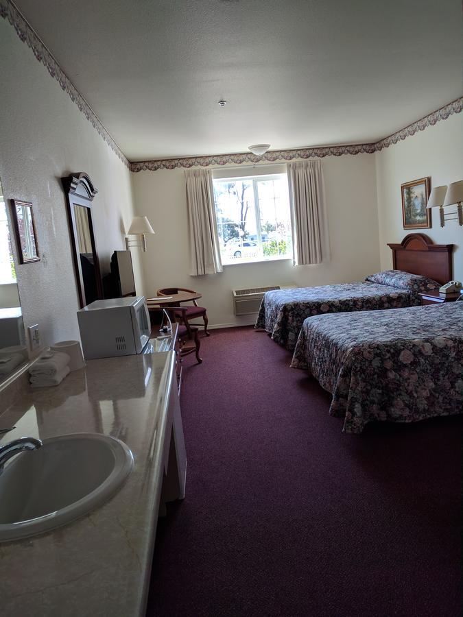 Lighthouse Inn Кресънт Сити Екстериор снимка